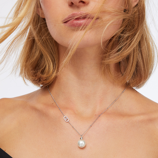 COLAR LIU JO EM AÇO PRATEADO COM PÉROLA