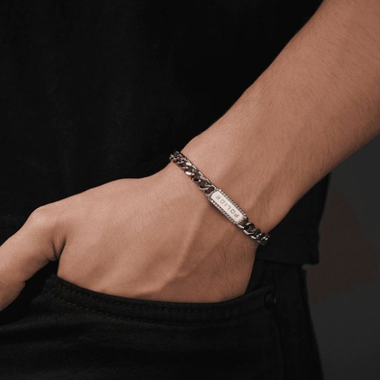 PULSEIRA POLICE TAPER