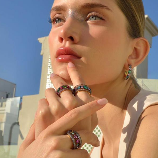 BRINCOS SALVATORE EM PRATA 925% DOURADA COM ZIRCÓNIAS COLORIDAS