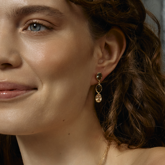 BRINCOS EUGÉNIO CAMPOS - MEMÓRIA EM PRATA 925% DOURADA