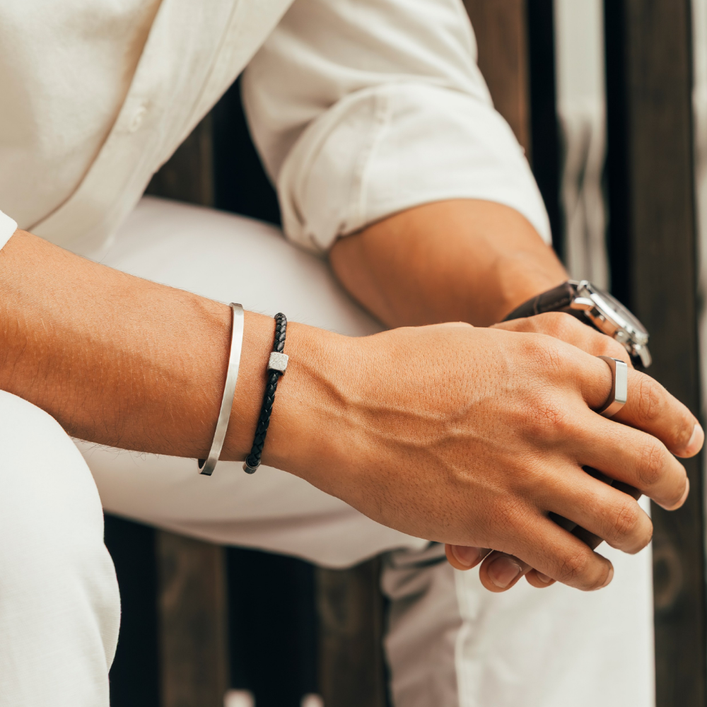 NOTE ONE MEN SILVER TEXTURED