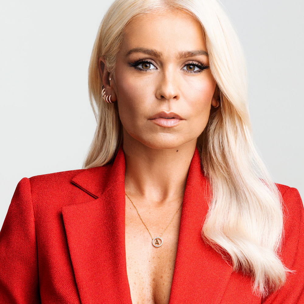 FIO UNIKE EM PRATA 925% LETTER IN CIRCLE "D"