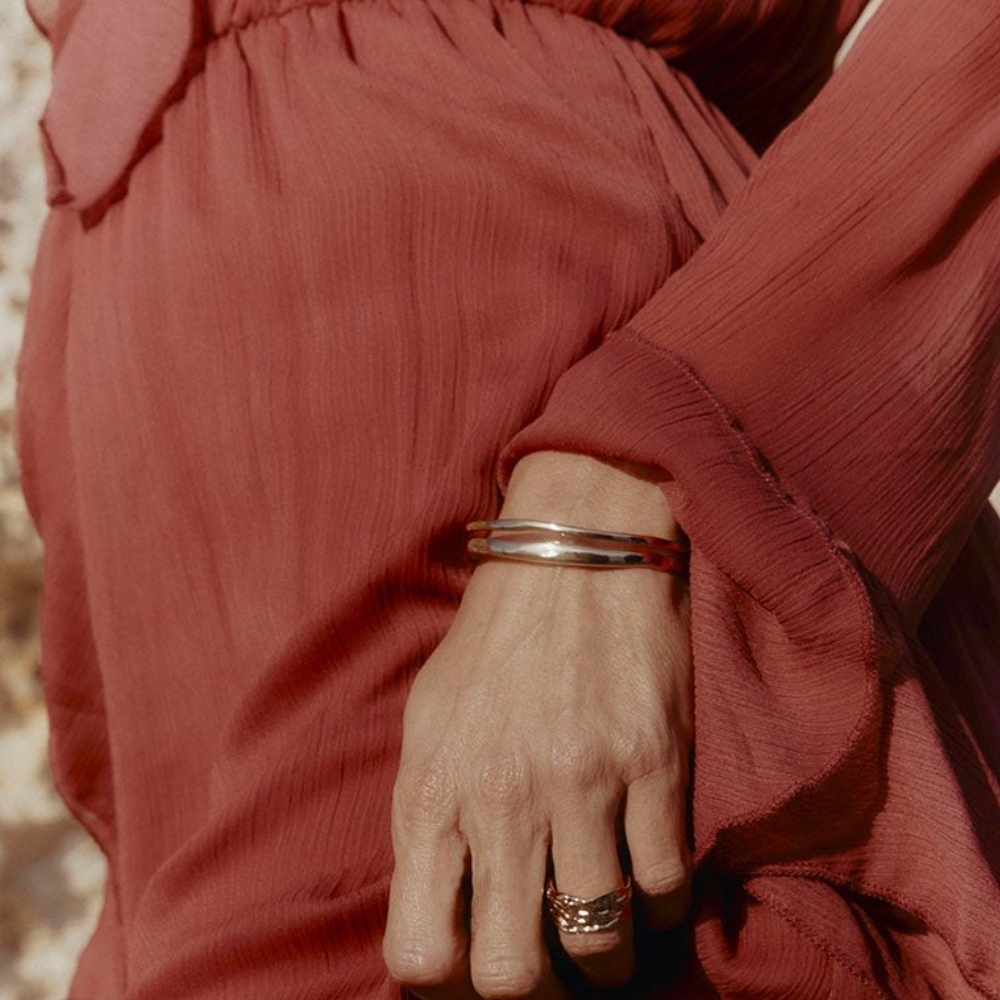 ESCRAVA  VIDAL &  VIDAL EM BRONZE BANHADO A OURO 18KT