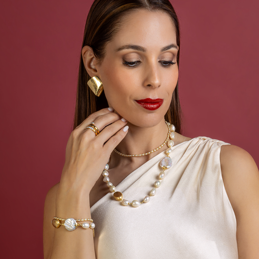 COLAR EUGENIO CAMPOS EM PRATA 925% DOURADA C/ PEROLAS