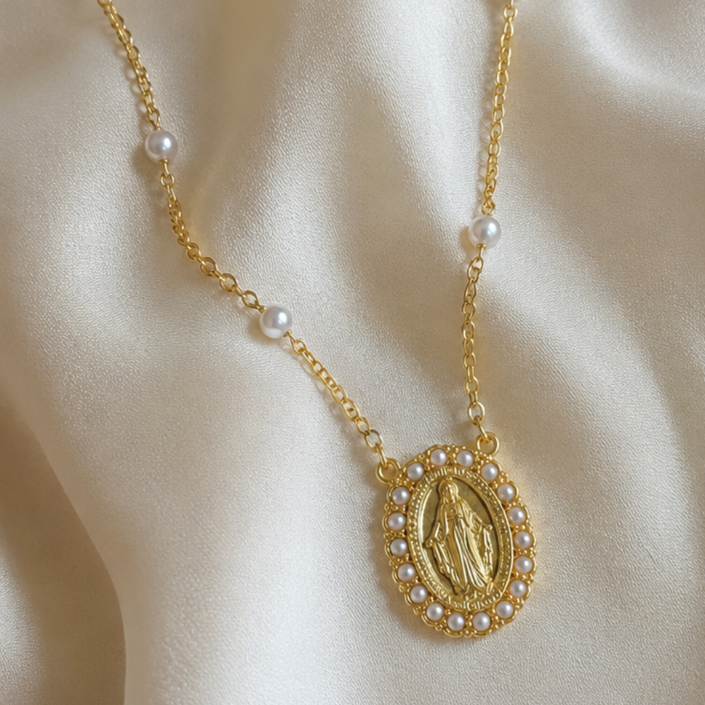 COLAR EM PRATA 925 COM NOSSA SENHORA E PEROLAS