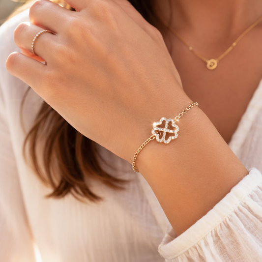 PULSEIRA TREVO EM OURO COM ZIRCONIAS