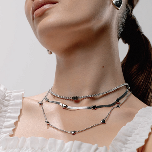 COLAR LIU JO EM AÇO COM ZIRCÓNIAS LJ3209