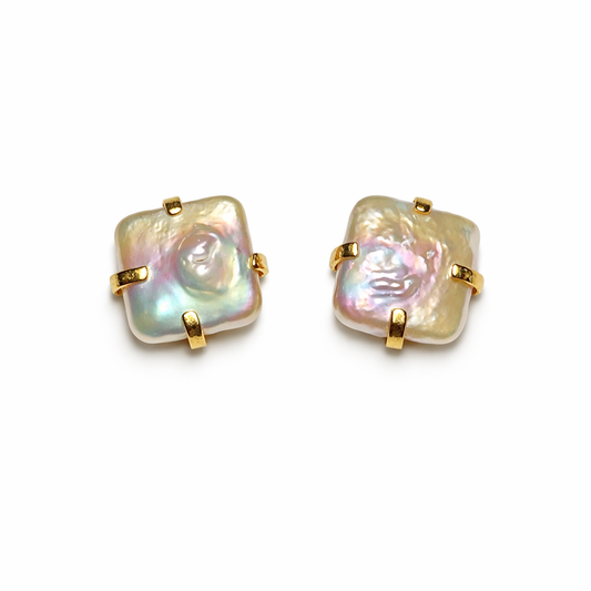 BRINCOS EM PRATA 925 DOURADA COM PEROLA DE ÁGUA DOCE