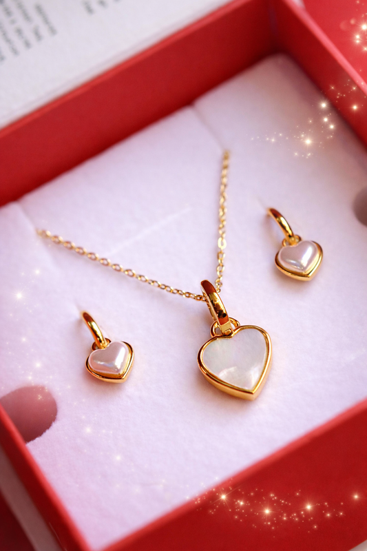 FIO MAJORICA EM PRATA 925% DOURADA CORAÇÃO COM MADREPÉROLA