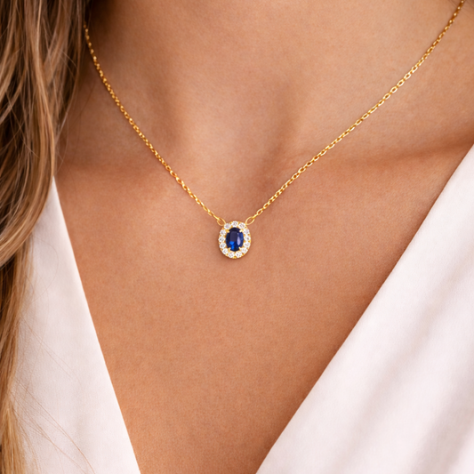 COLAR EM OURO 18K C/ 12 DIAMANTES LABORATORIO 0,36CT 1 SAFIRA LABORATORIO0,89CT