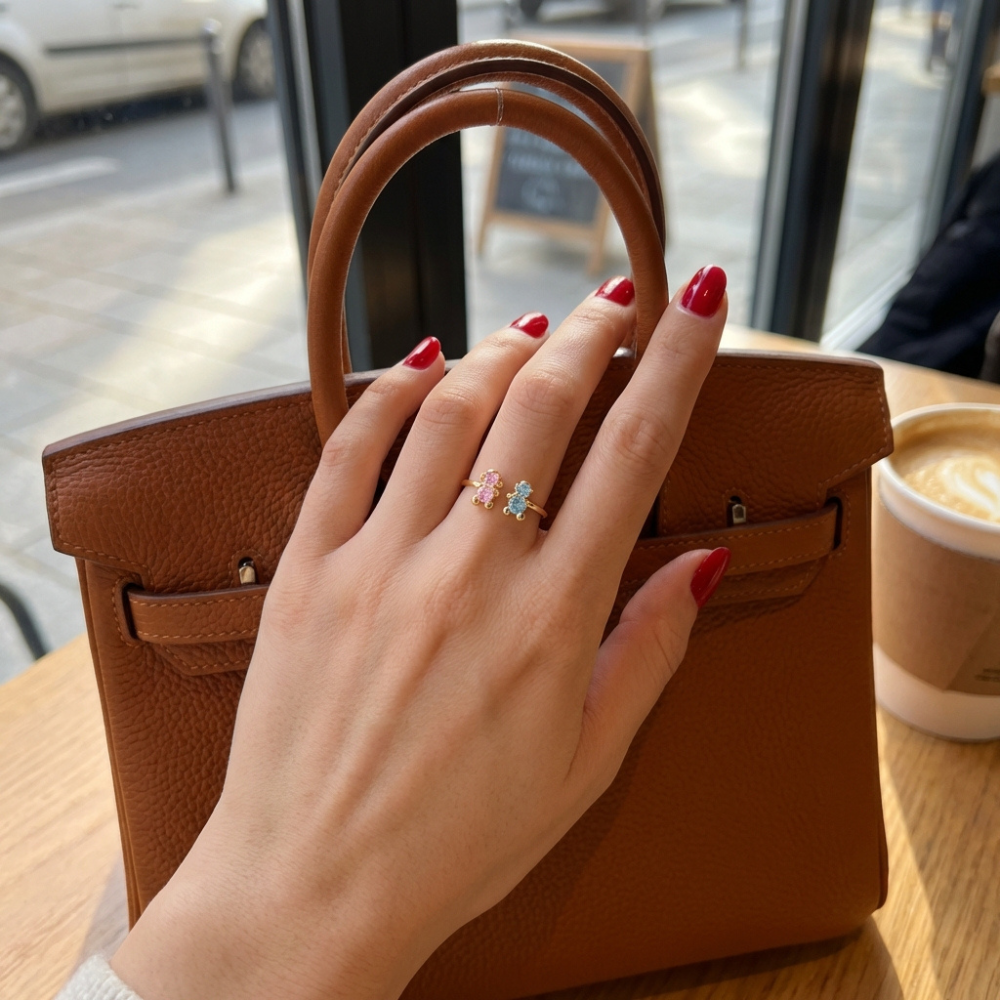 ANEL EM PRATA 925% PLAQUEADO A OURO CASAL AMORZINHO BY MOCHO