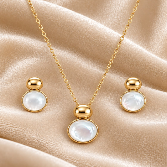CONJUNTO EM PRATA 925 DOURADA COM MADREPÉROLA