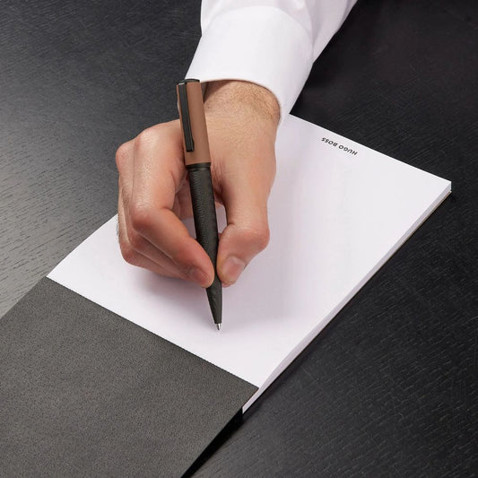 CANETA HUGO BOSS ARCHE ICONIC CAMEL