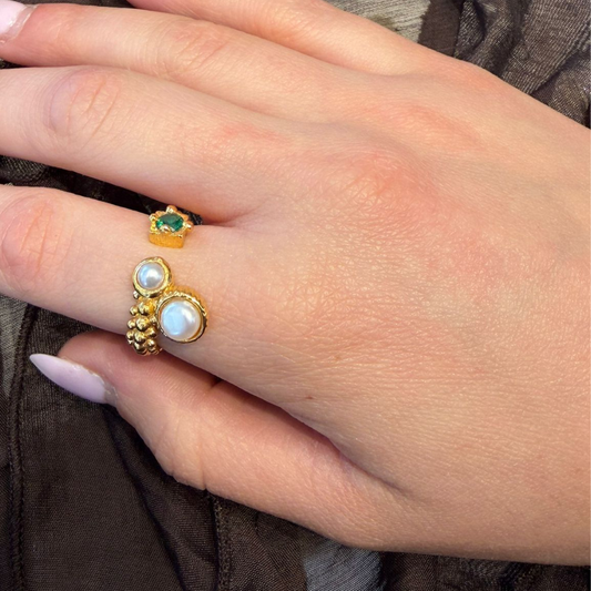 ANEL GRANITOS C/ PÉROLA E ZIRCÓNIA EM PRATA PLAQUEADO A OURO