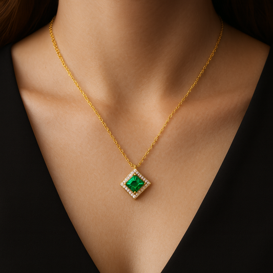 COLAR EM OURO COM ZIRCONIAS