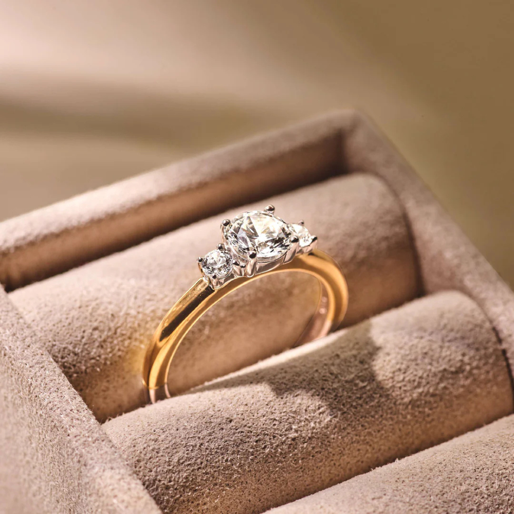 ANEL TI SENTO EM PRATA 925% BICOLOR COM ZIRCONIAS