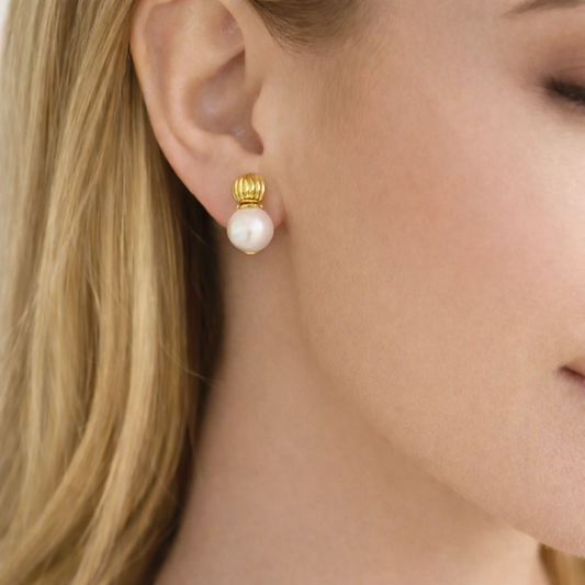 BRINCOS EM OURO 19.2K COM PEROLA