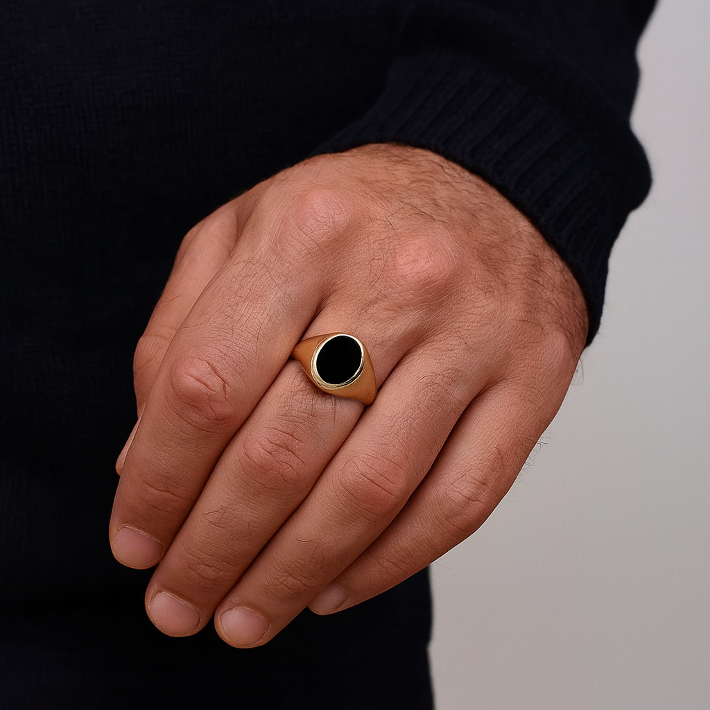 Anel Joalharia Naná em Ouro c/ Pedra Onix Preta