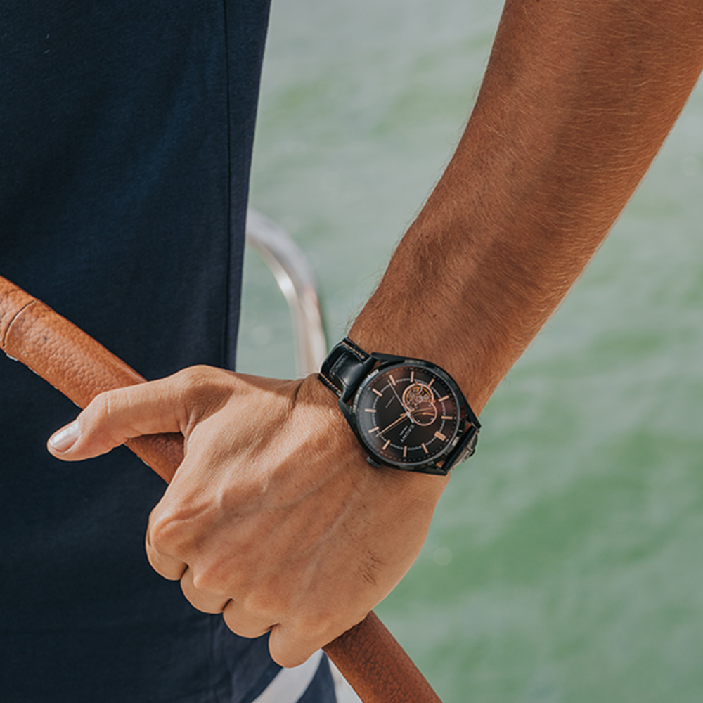 RELOGIO CAUNY PRIMA OPEN HEART 43MM AUTOMATICO BRACELETE EM PELE