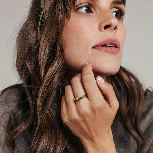 ANEL TI SENTO EM PRATA 925% COM ZIRCÓNIAS