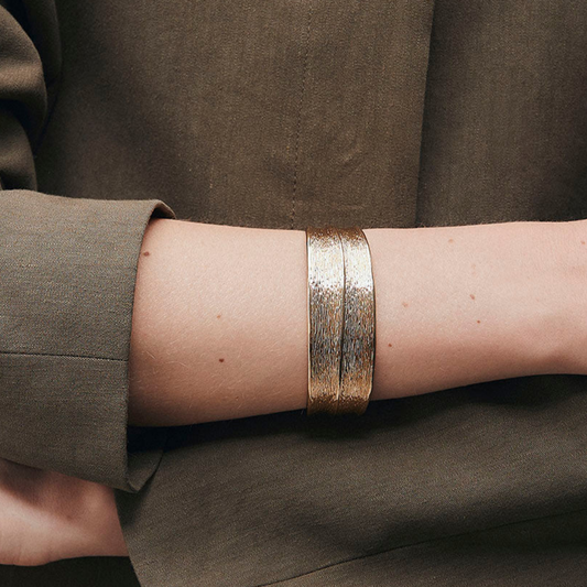 PULSEIRA VIDAL & VIDA EM BRONZE COM BANHO DE OURO 18K