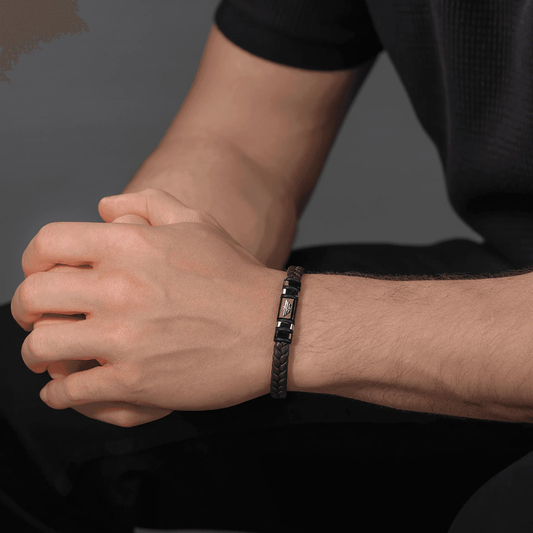 PULSEIRA POLICE HOMEM PELE CASTANHA