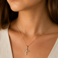 COLAR EM PRATA 925 COM CRUZ E ZIRCONIAS DOURADO