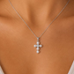 COLAR EM PRATA 925 COM CRUZ ZIRCONIAS E PEROLAS