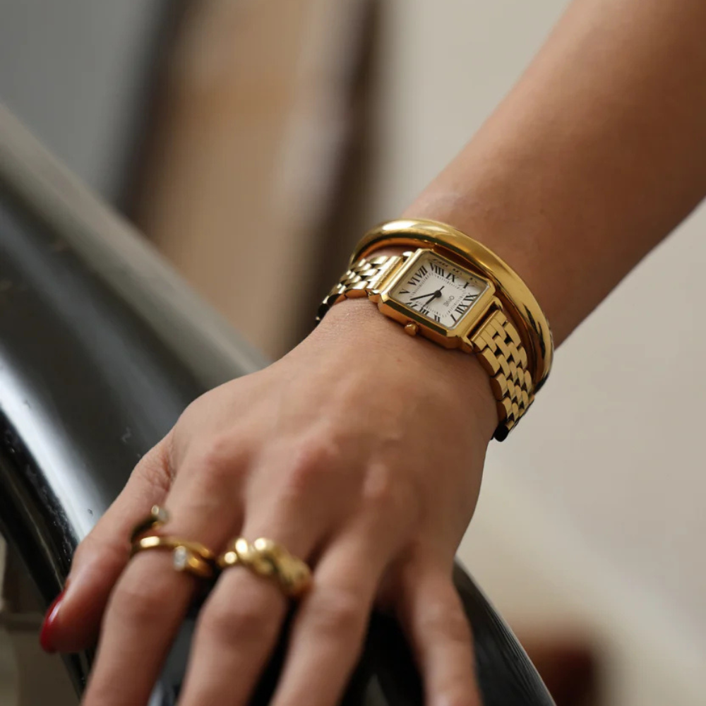 ESCRAVA ONE SENHORA INFINITY GLOSSY GOLD