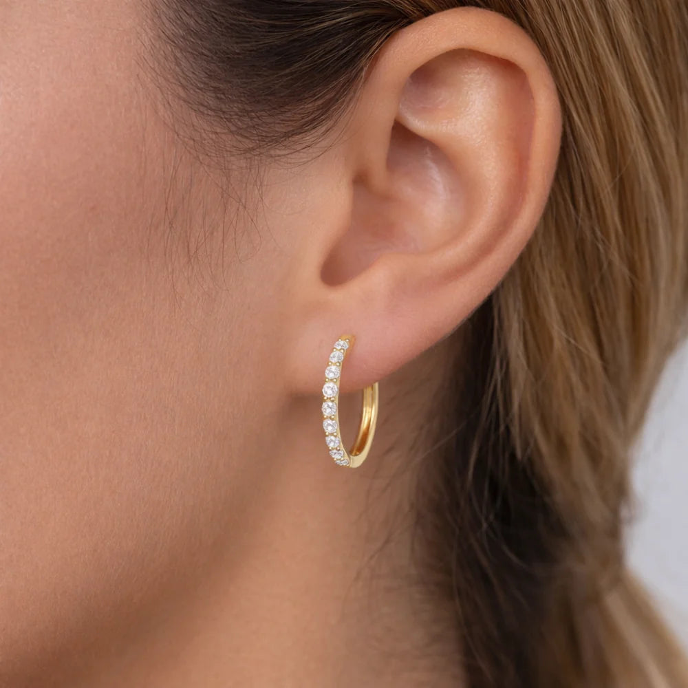 BRINCOS ( ARGOLAS ) EM OURO 9K COM ZIRCONIAS