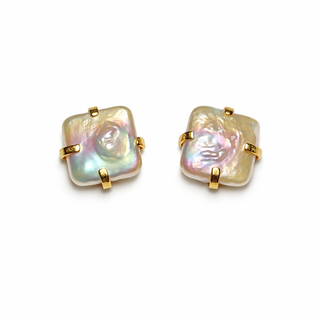 BRINCOS EM PRATA 925 DOURADA COM PEROLA DE ÁGUA DOCE