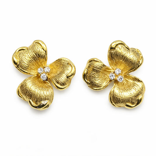 BRINCO EM PRATA 925 COM FLOR E ZIRCONIA