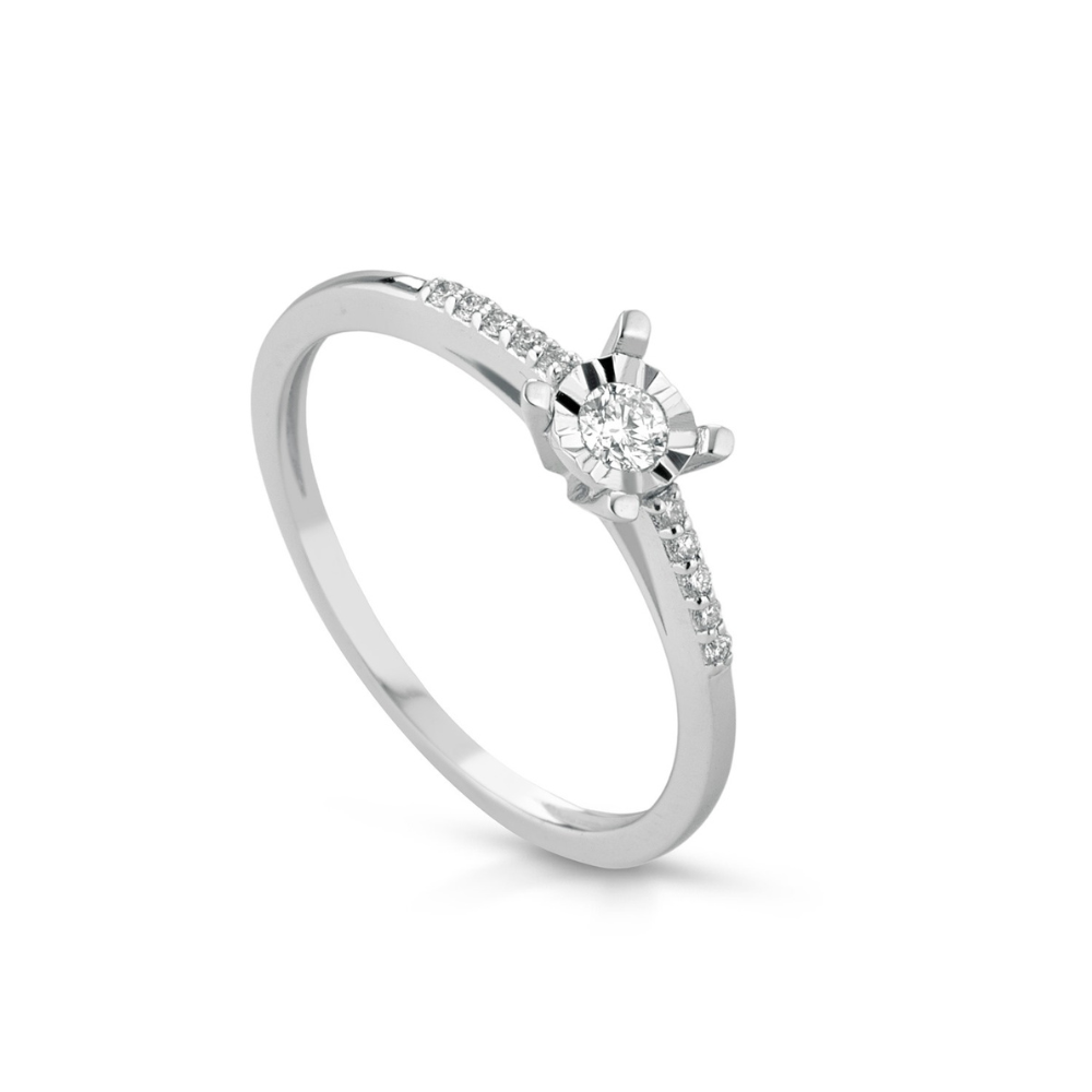 ANEL SOLITÁRIO EM OURO 18K COM DIAMANTES 0.08CT E  0.12CT
