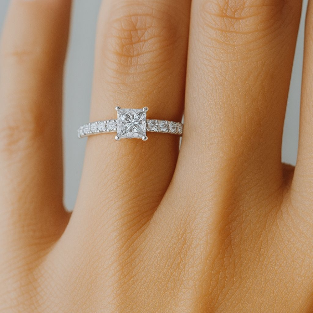 Solitário Carlton Jewellery Ouro 18k com Diamantes Princesa