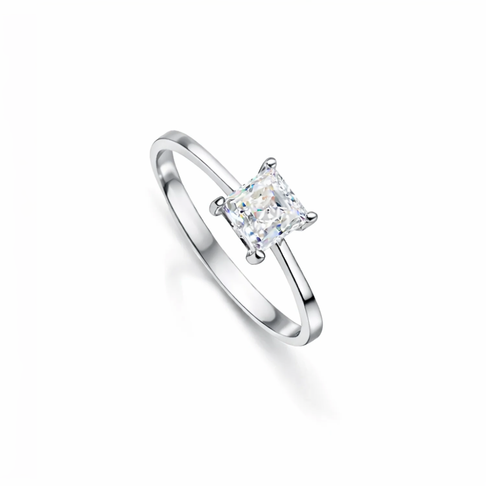 ANEL EM OURO COM ZIRCÔNIAS