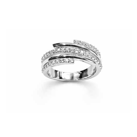 ANEL EM PRATA 925% COM ZIRCÓNIAS