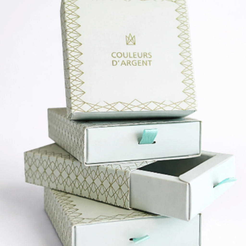 COLAR  EM PRATA 925 ELEFANTE COM PEDRA MALAQUITE PLAQUEADO A OURO - COULEURS D' ARGENT