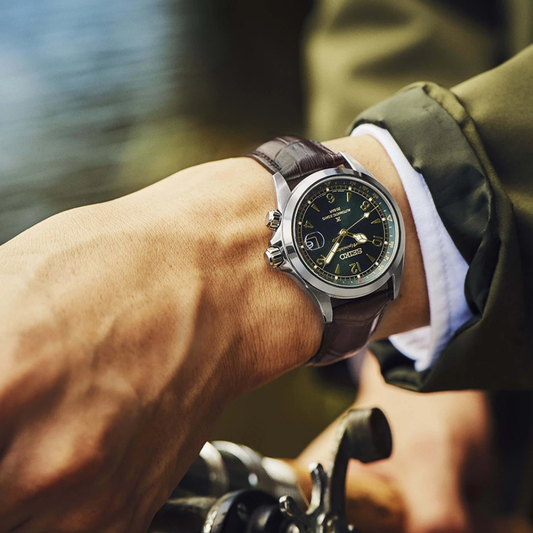 SEIKO PROSPEX ALPINIST 6R55 MOST VERDE PELE CASTANHA