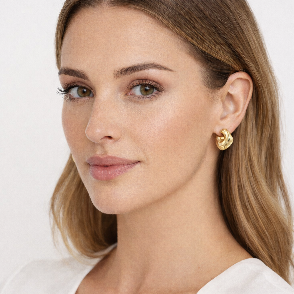 ARGOLAS GUESS EM AÇO DOURADO