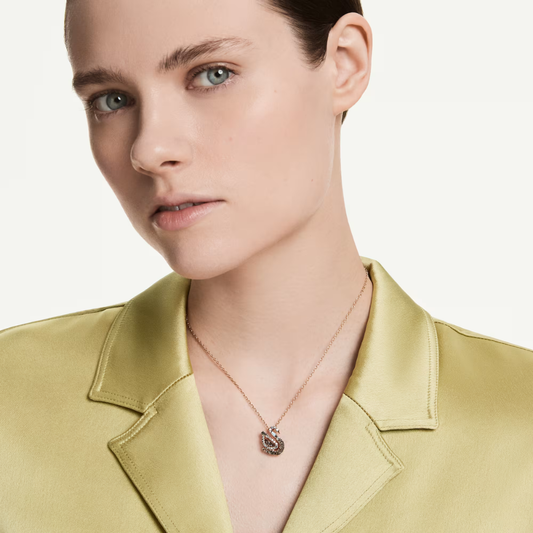 Pingente Swarovski Swan Combinação de lapidações, Cisne, Preto, Acabamento em ouro rosa de 18 quilates