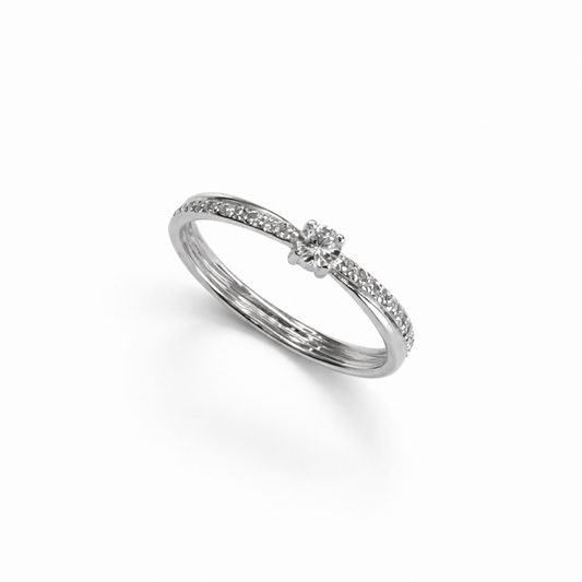 ANEL EM OURO 9K C/ ZIRCONIAS