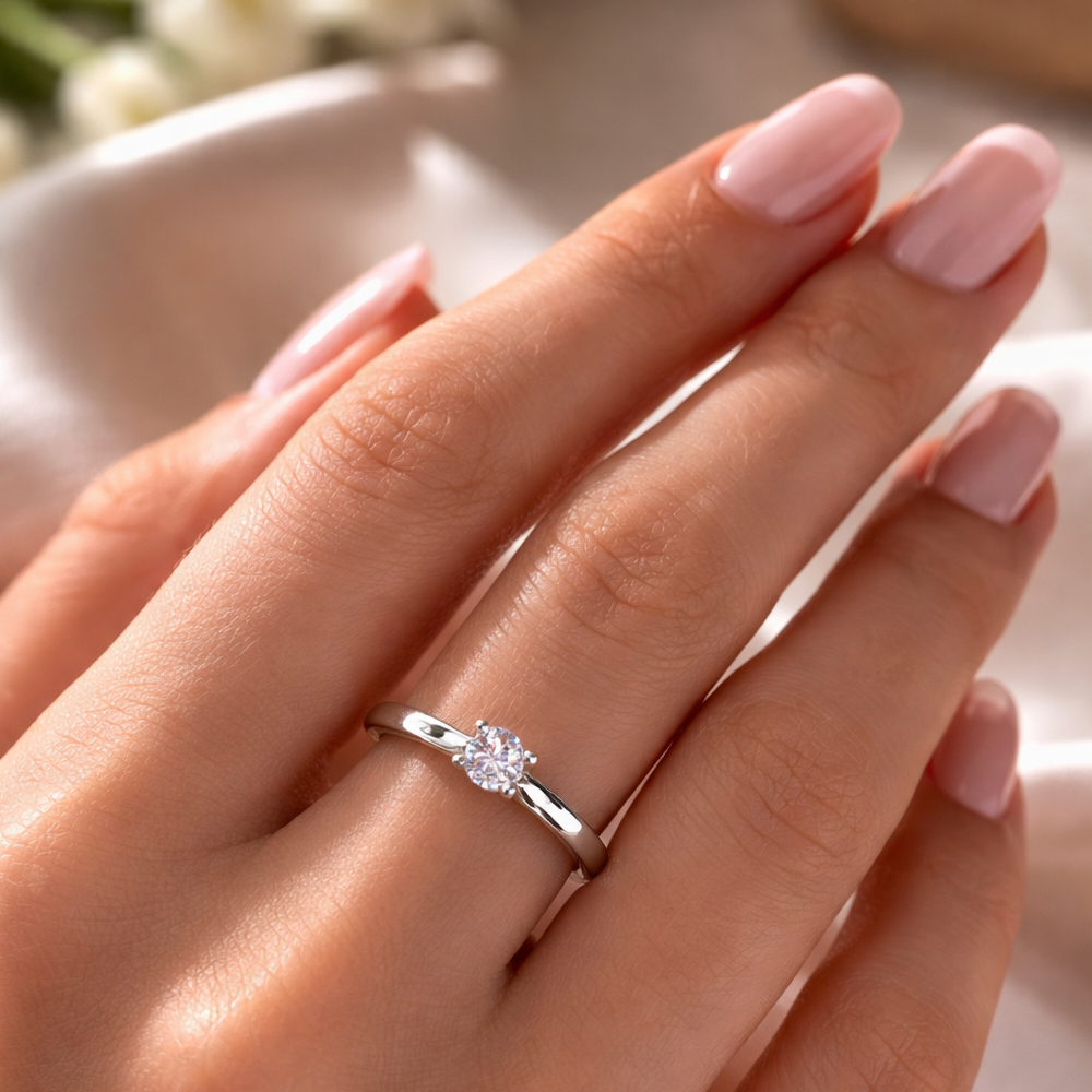 ANEL EM OURO 19,2K C/ 1 DIAMANTE